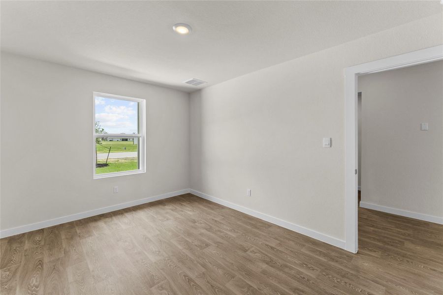 Spacious, unfurnished interior of a new home in Hartland Ranch, Lockhart (Image 16).