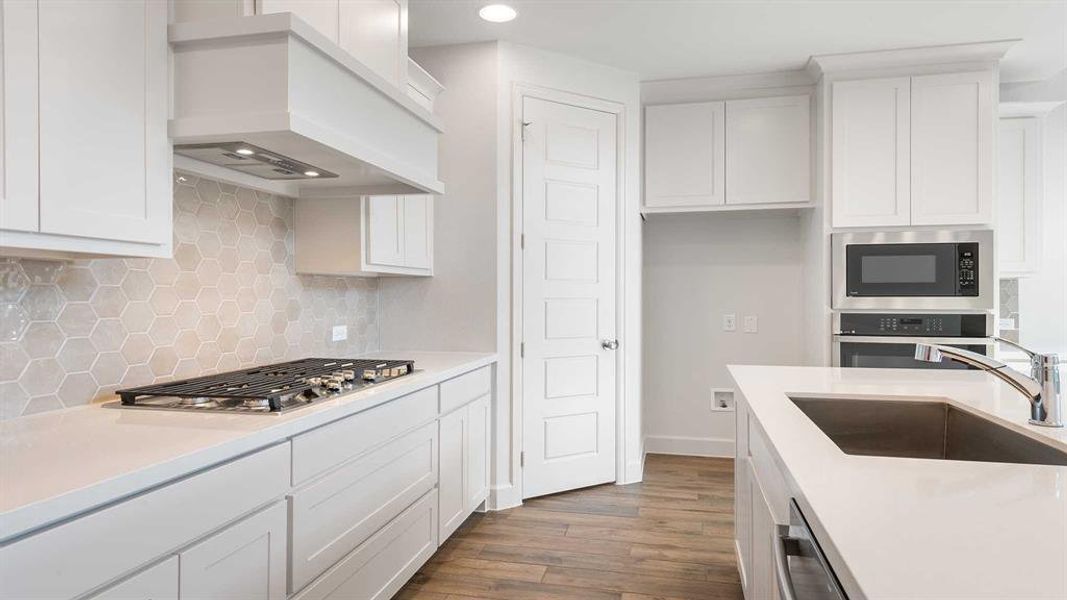 Furnished interior view inside a new home in Trinity Falls 50', McKinney (Image 10).