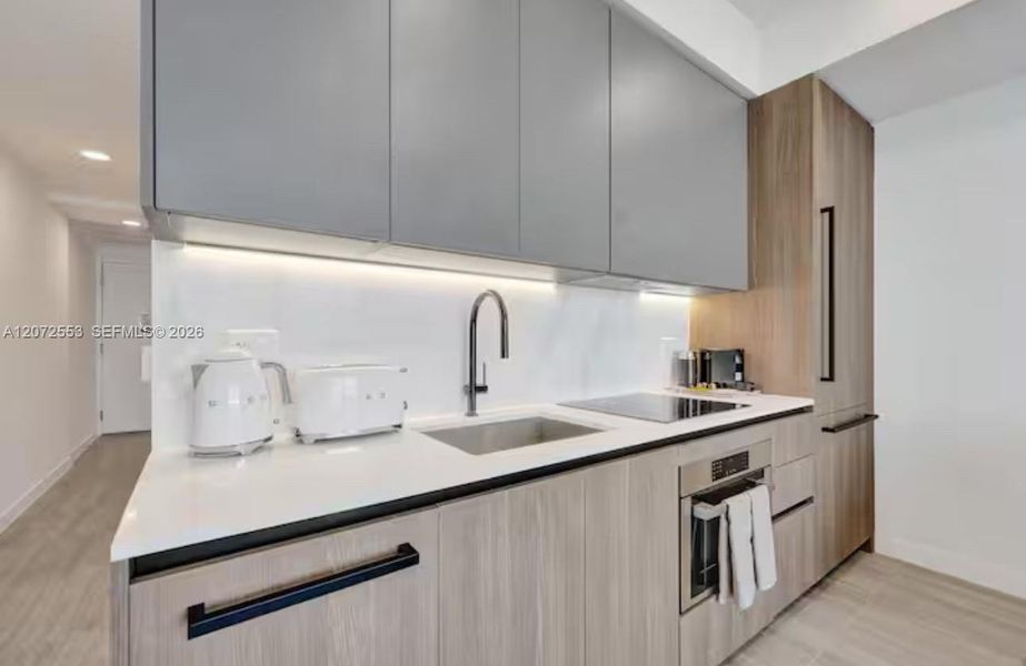 Furnished interior view inside a new home in , Miami Beach (Image 8).