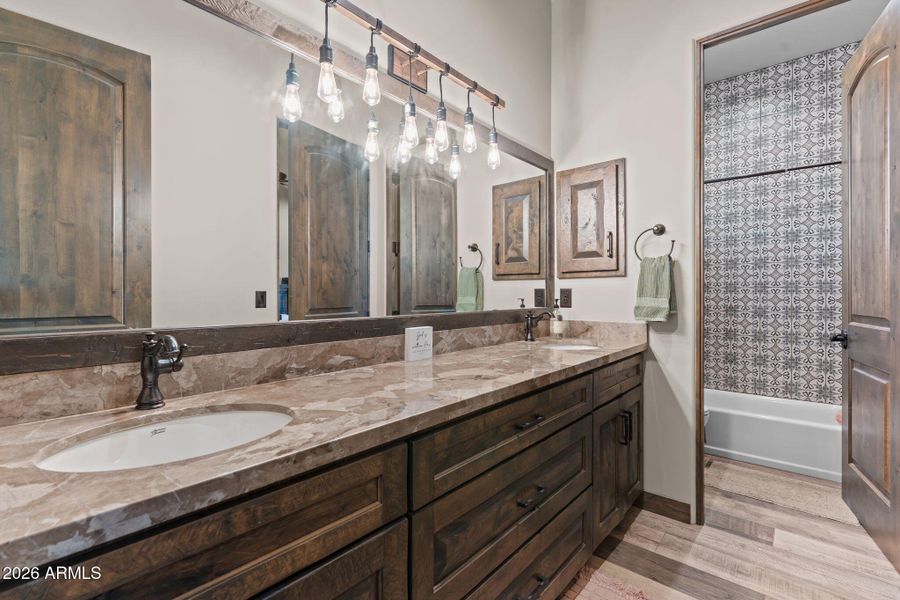 33-web-or-mls-DSC00882