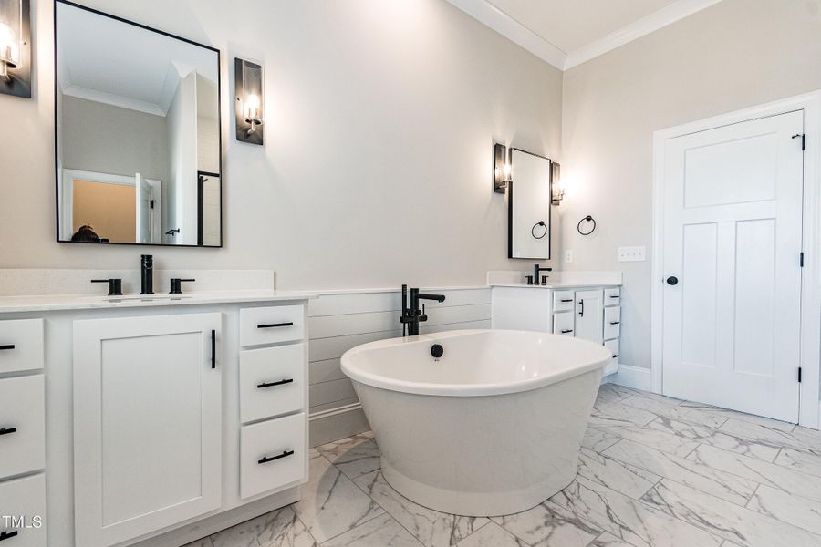 master bathroom (2)