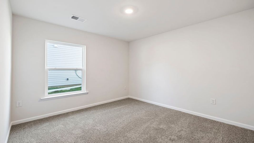 Spacious, unfurnished interior of a new home in Baxter Village, Boiling Springs (Image 11).