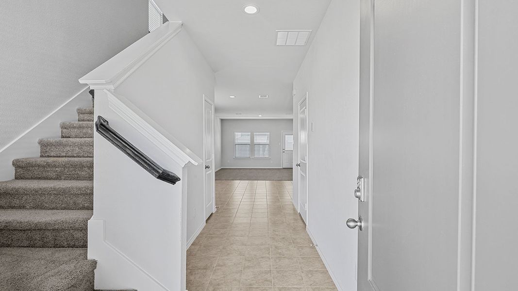 Spacious, unfurnished interior of a new home in Springhill South, Boyd (Image 22).