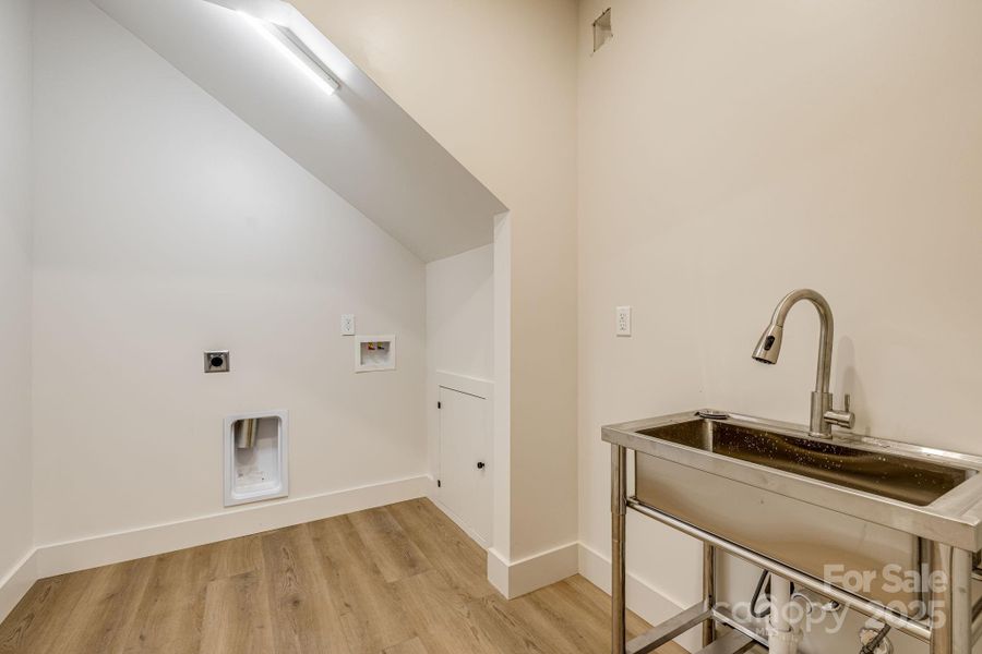 Furnished interior view inside a new home in , Asheville (Image 28). Furnished interior view inside a new home in , Asheville (Image 28).