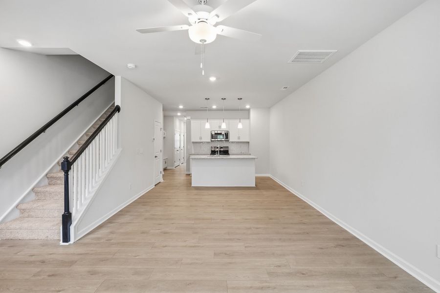 Spacious, unfurnished interior of a new home in Lakeview Village, Charlotte (Image 16).