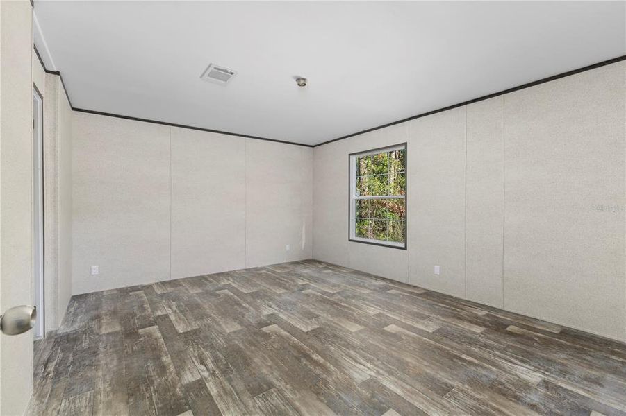 Spacious, unfurnished interior of a new home in , Trenton (Image 13).