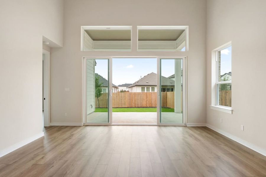 Spacious, unfurnished interior of a new home in Heritage, Dripping Springs (Image 25).