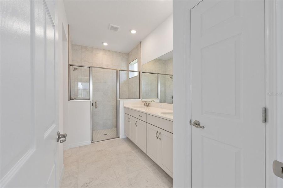 Furnished interior view inside a new home in Calesa Township, Ocala (Image 10).