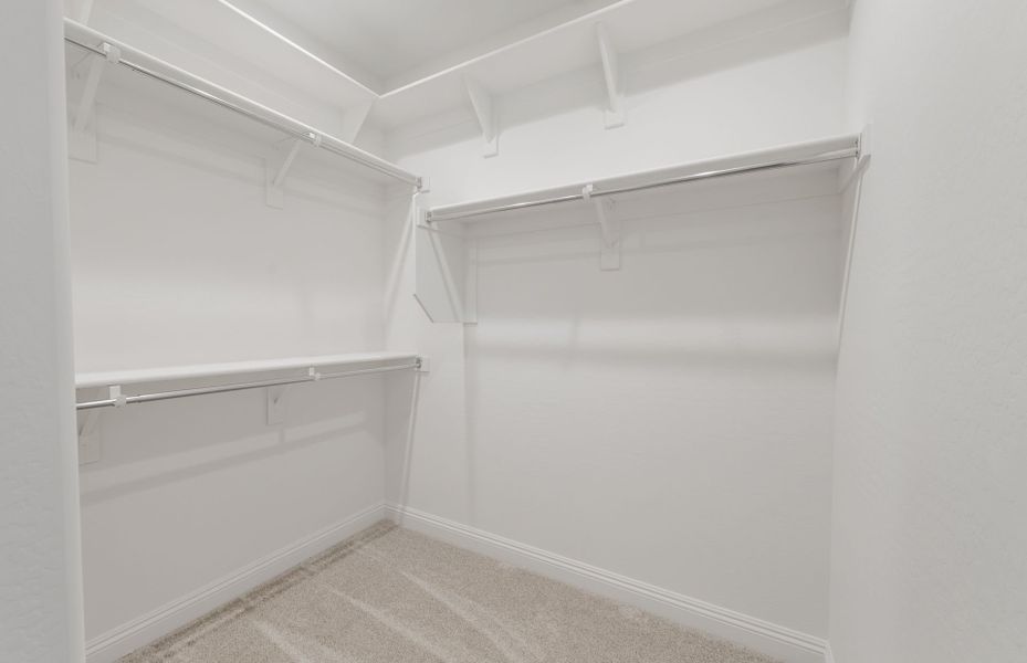 Spacious, unfurnished interior of a new home in Sun City Anthem at Merrill Ranch, Florence (Image 21).