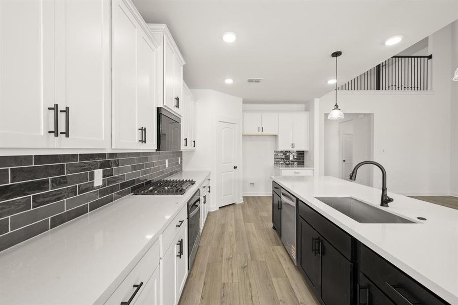 224 Whitetail-  Kitchen-3