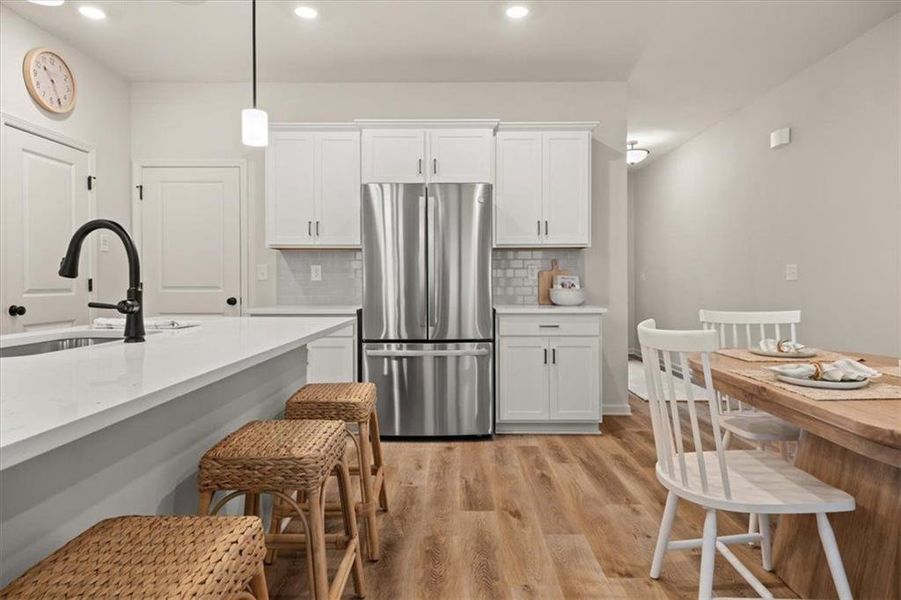Furnished interior view inside a new home in , Jasper (Image 8).