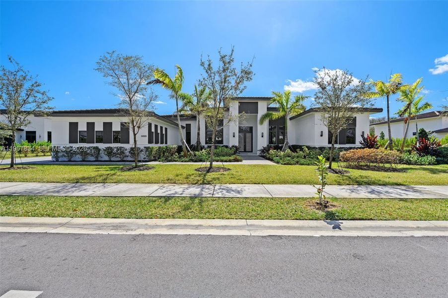 Image 32 of a home in .