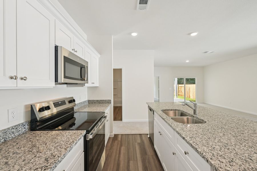 Representative furnished interior of a home built from the Glimmer by Starlight Homes in Castlewood South, Taylor (Image 10).