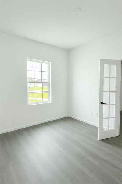 Spacious, unfurnished interior of a new home in , Kissimmee (Image 9).