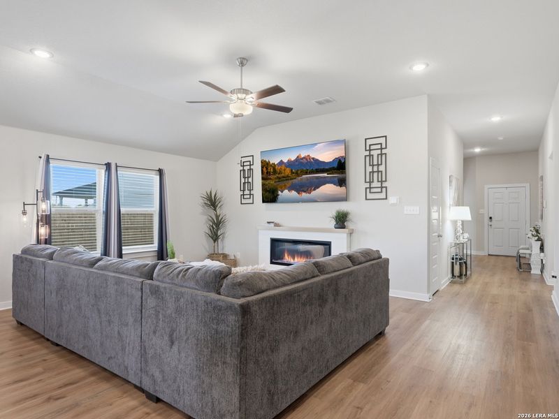 Furnished interior view inside a new home in Summer Hills, Atascosa (Image 16).