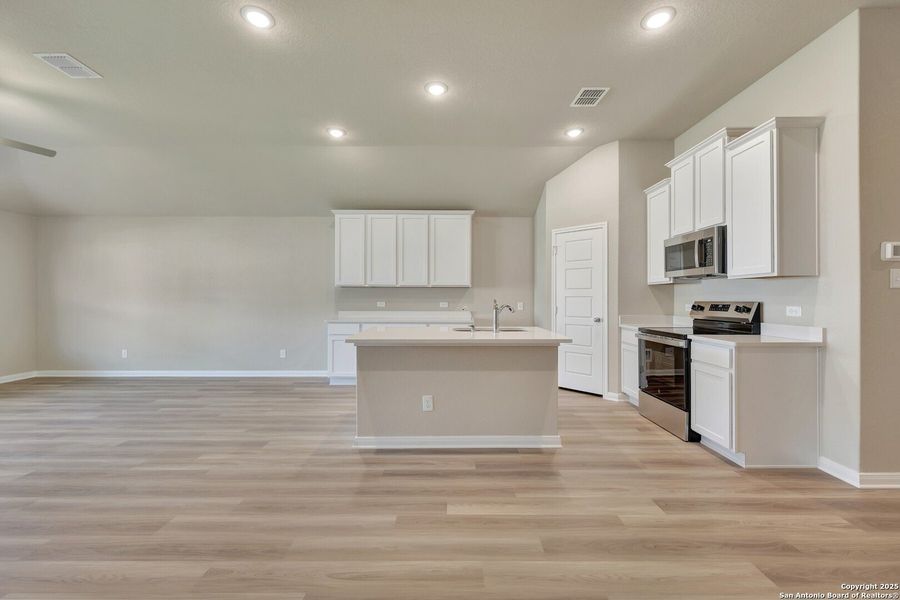 Spacious, unfurnished interior of a new home in Greenspoint Heights, Seguin (Image 23). Spacious, unfurnished interior of a new home in Greenspoint Heights, Seguin (Image 23).