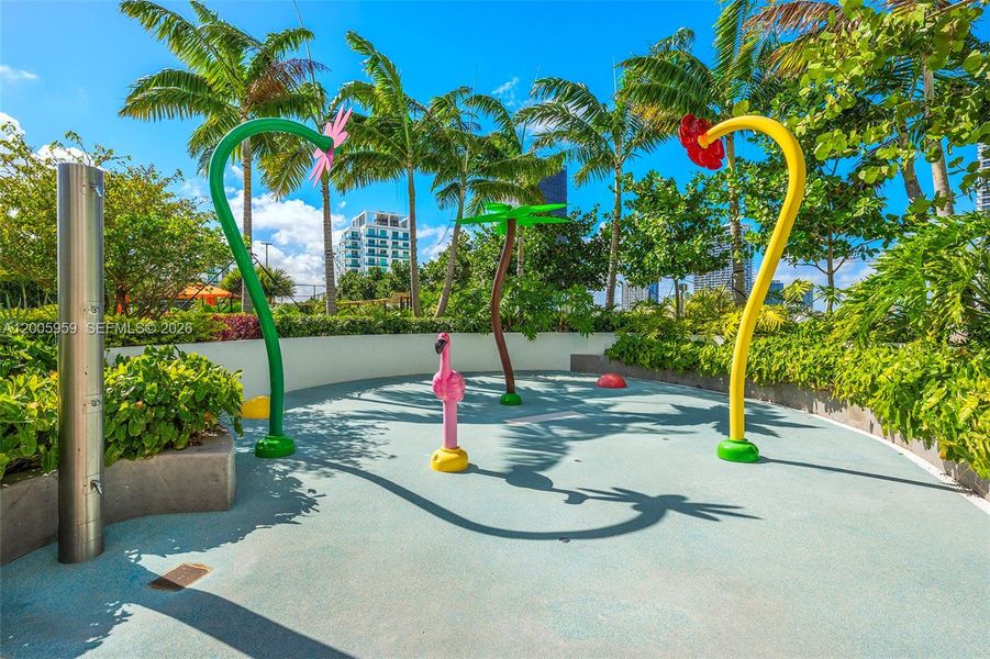 Community amenities in , Miami (Image 50).