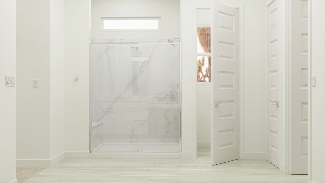 5580 Aurora Owners Bath 2of2 F1