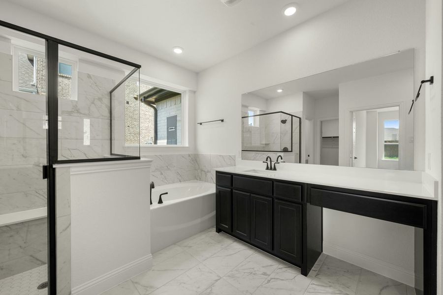 Furnished interior view inside a new home in Kentsdale Farms, DeSoto (Image 13).