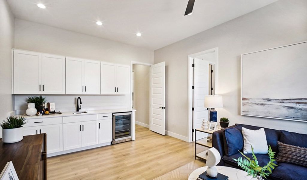 Darius-P786-EstatesatArroyoSeco Club Room