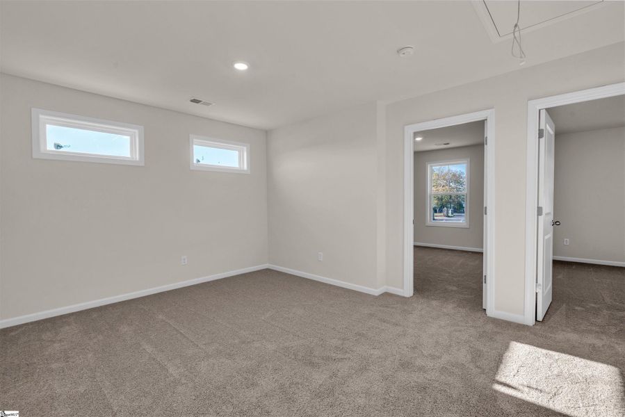 Spacious, unfurnished interior of a new home in Halton Oaks, Spartanburg (Image 28).