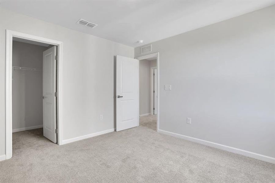 Spacious, unfurnished interior of a new home in Summertree, Stone Mountain (Image 39).