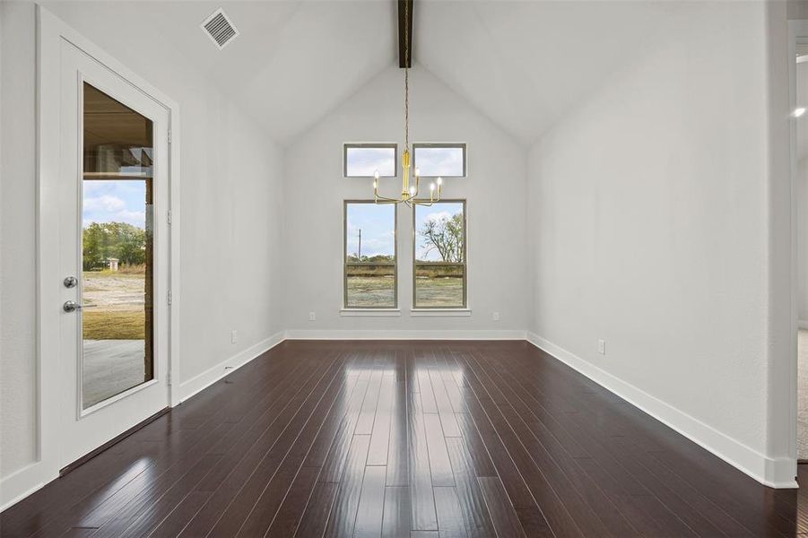 Spacious, unfurnished interior of a new home in Tuscan Estates (1 Acre Lots), Waxahachie (Image 25). Spacious, unfurnished interior of a new home in Tuscan Estates (1 Acre Lots), Waxahachie (Image 25).