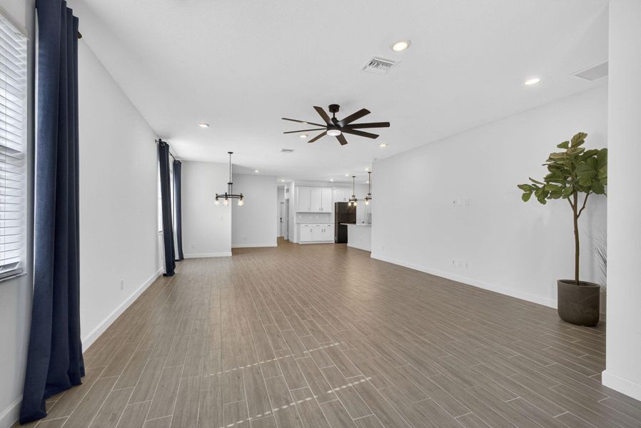 Spacious, unfurnished interior of a new home in , Loxahatchee (Image 35).