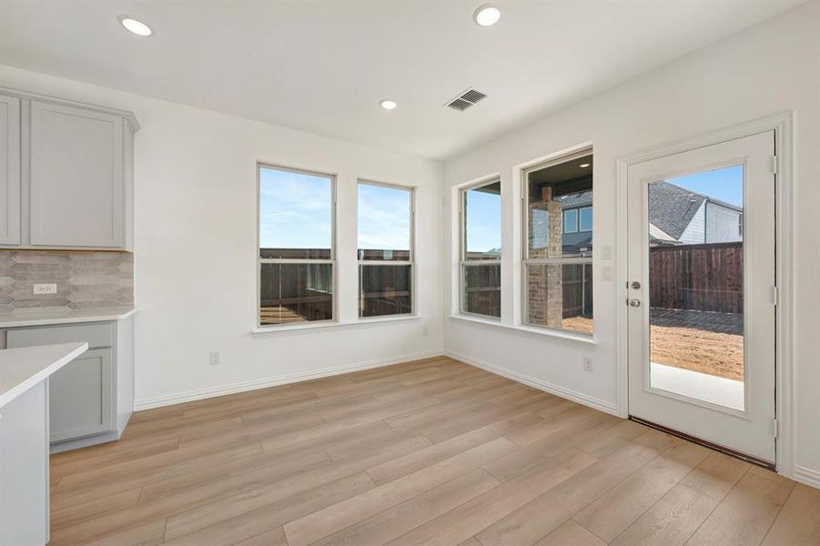 Spacious, unfurnished interior of a new home in Lily Creek at Sutton Fields, Aubrey (Image 19).