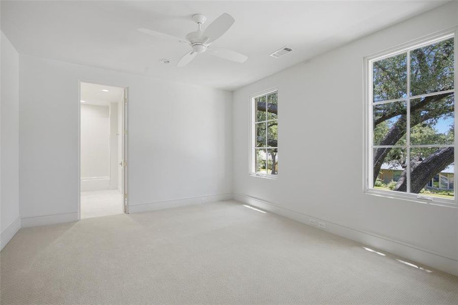 Spacious, unfurnished interior of a new home in , Dallas (Image 23).