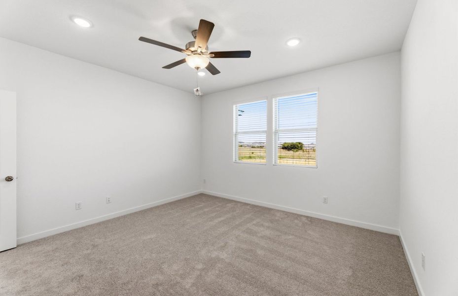 Spacious, unfurnished interior of a new home in Sonterra, Jarrell (Image 38).