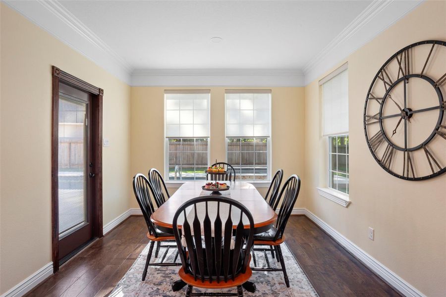 Extra large breakfast area