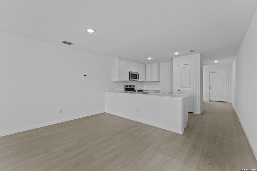 Spacious, unfurnished interior of a new home in Hidden Oasis, San Antonio (Image 17). Spacious, unfurnished interior of a new home in Hidden Oasis, San Antonio (Image 17).