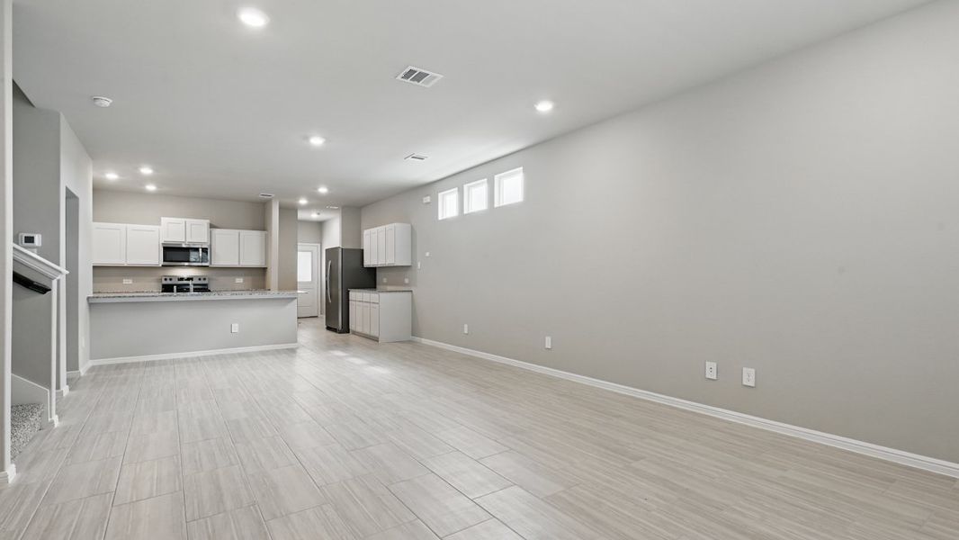 Spacious, unfurnished interior of a new home in Orchard Village, Fort Worth (Image 19). Spacious, unfurnished interior of a new home in Orchard Village, Fort Worth (Image 19).