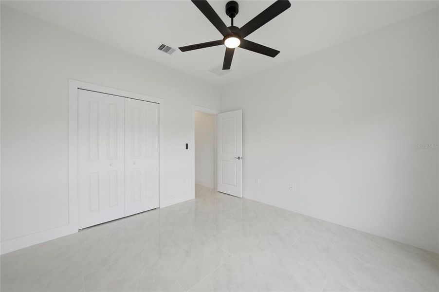 Spacious, unfurnished interior of a new home in , Englewood (Image 47).