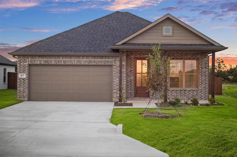 Front exterior of a new home in , Italy, TX, highlighting curb appeal (Image 1).