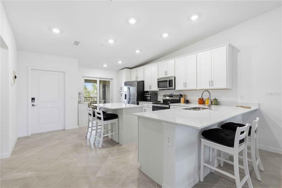 Furnished interior view inside a new home in , Venice (Image 34).