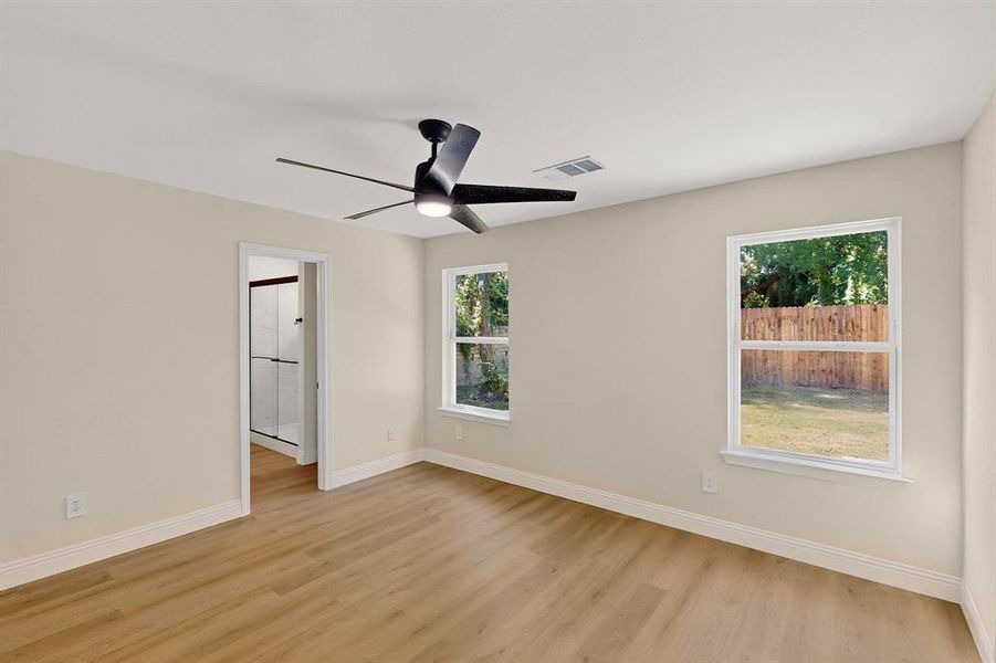 Spacious, unfurnished interior of a new home in , Dallas (Image 19).