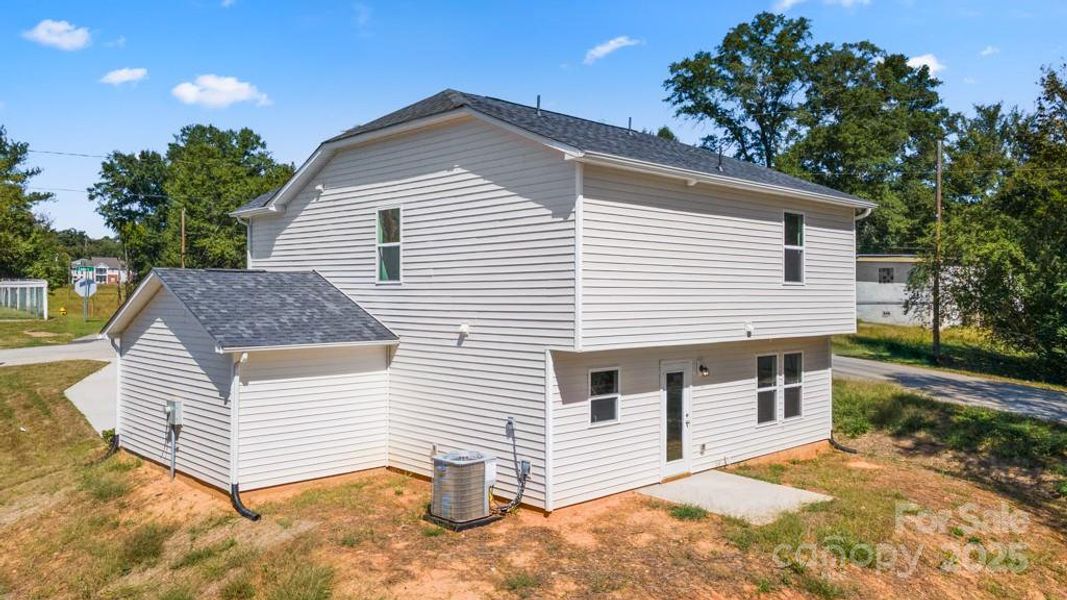 Image 34 of a home in .