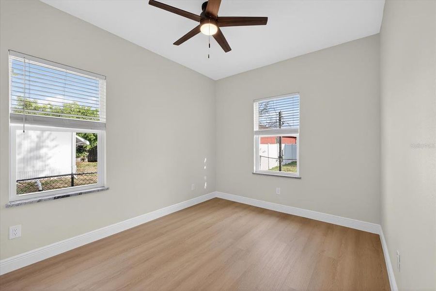 Spacious, unfurnished interior of a new home in , Pinellas Park (Image 16).