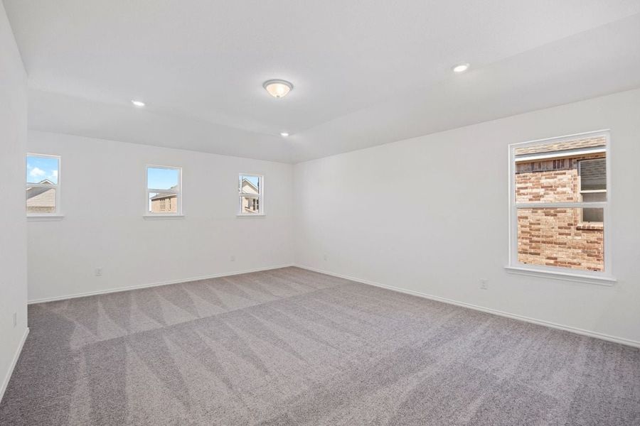 Spacious, unfurnished interior of a new home in Salerno - Classic Collection, Round Rock (Image 7).