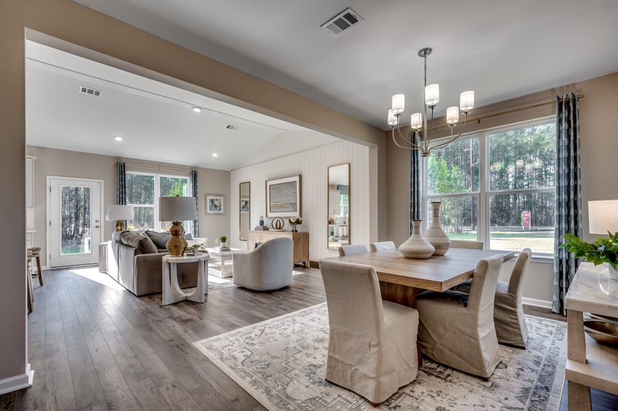 Representative furnished interior of a home built from the Georgetown by Beazer Homes in Ambridge, Conway (Image 6).