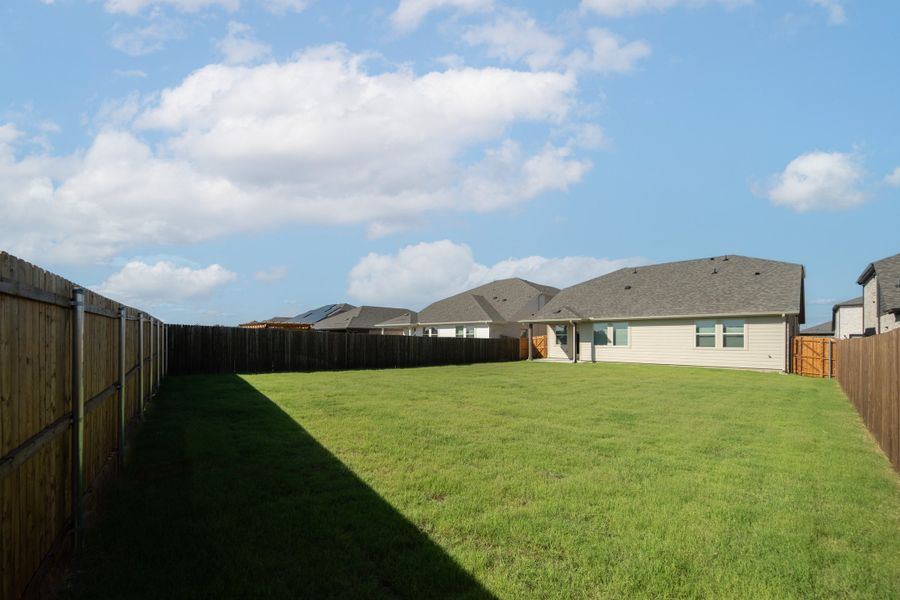 Exterior details and patio area of a home in Churchill, Anna (Image 2).