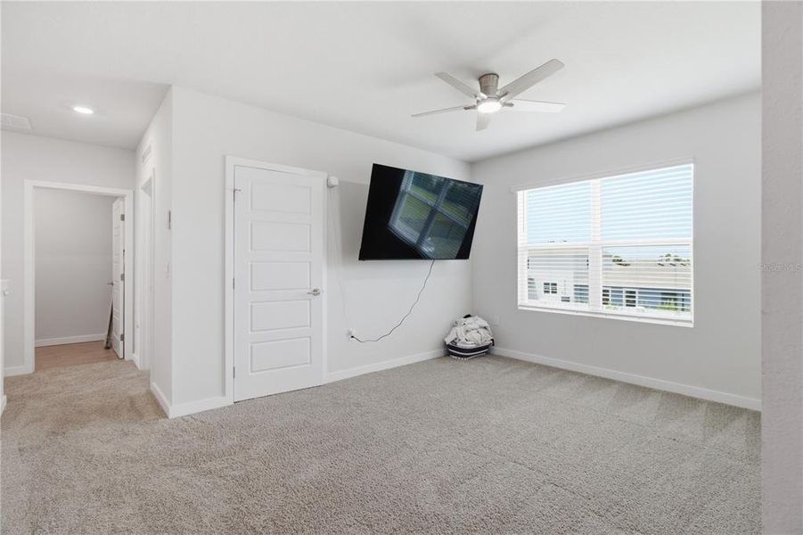 Spacious, unfurnished interior of a new home in Star Farms at Lakewood Ranch, Lakewood Ranch (Image 56). Spacious, unfurnished interior of a new home in Star Farms at Lakewood Ranch, Lakewood Ranch (Image 56).