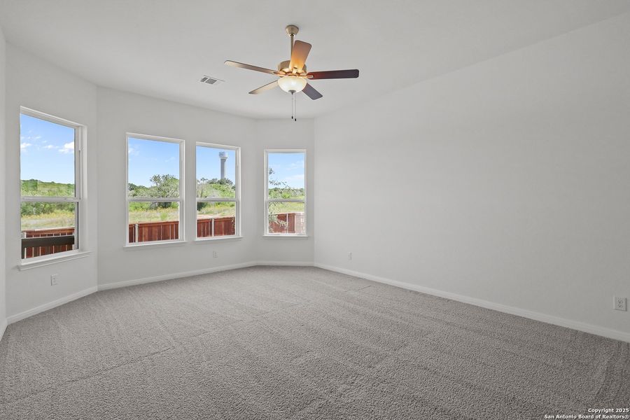 Spacious, unfurnished interior of a new home in Homestead 65', Schertz (Image 13).