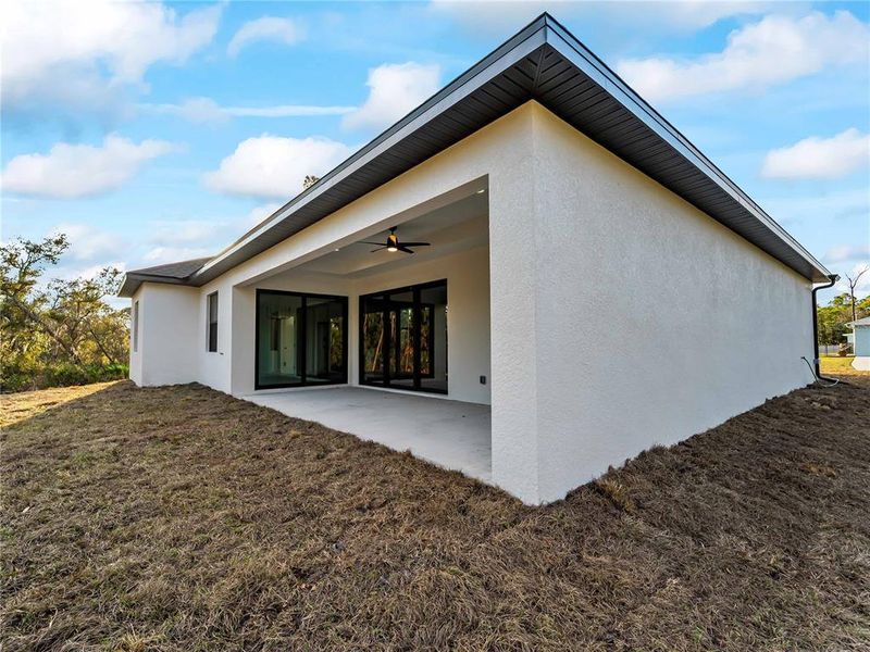 Exterior details and patio area of a home in , Port Charlotte (Image 31).