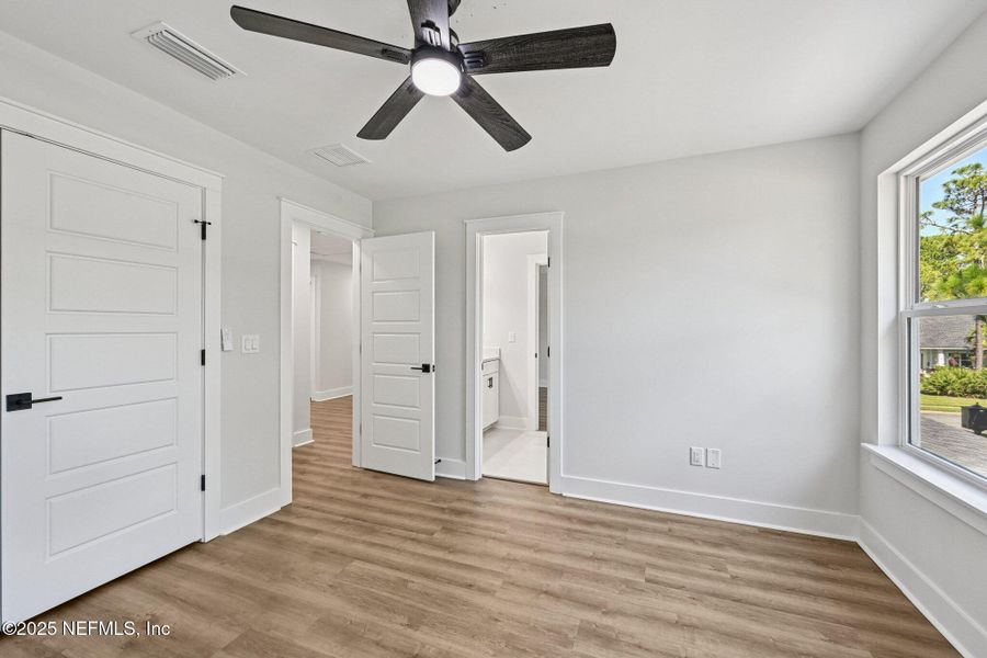 Spacious, unfurnished interior of a new home in , Fernandina Beach (Image 27).