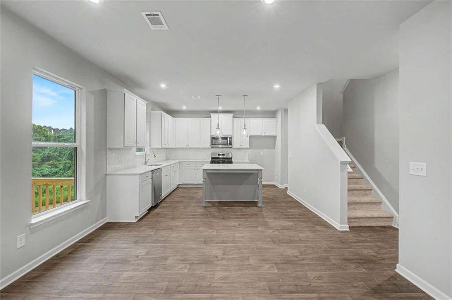 Spacious, unfurnished interior of a new home in The Reserve at Chapel Hill Phase II, Douglasville (Image 29).