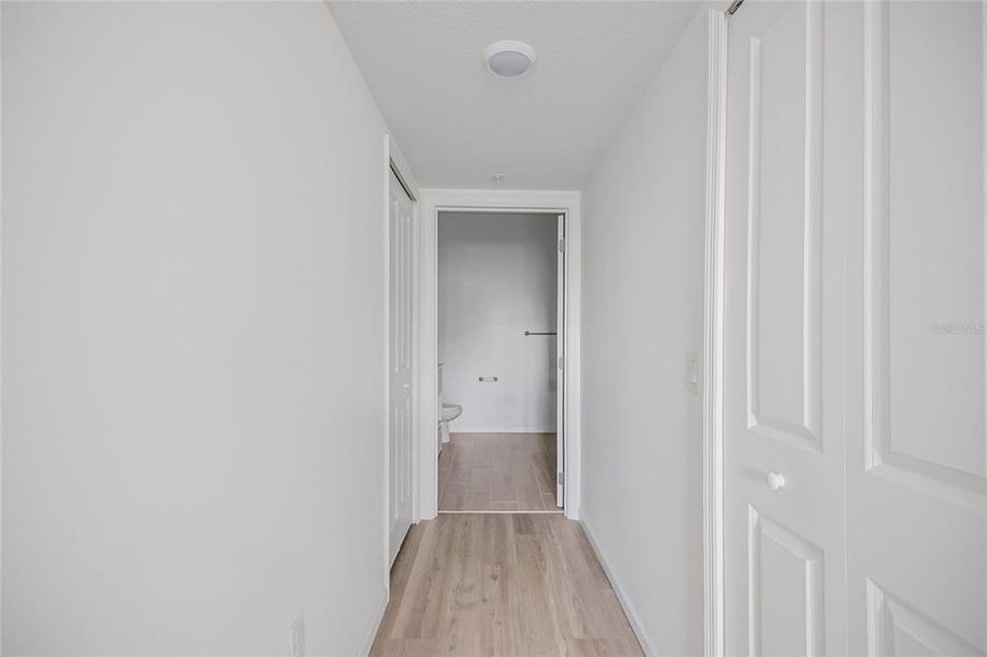 Spacious, unfurnished interior of a new home in , Orlando (Image 32).