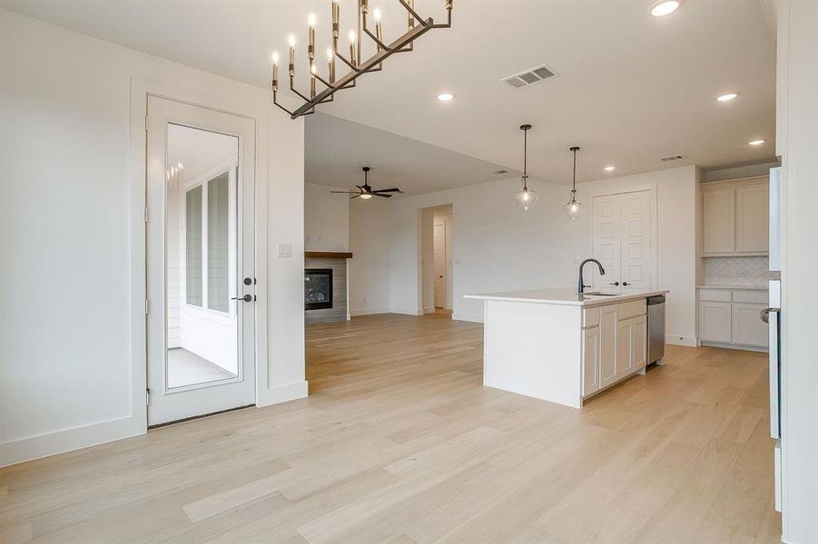 Spacious, unfurnished interior of a new home in Talon Hills, Fort Worth (Image 28).